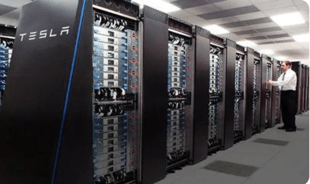 特斯拉超级计算机的‘脑’筋急转弯——网络设备制造的挑战与突破